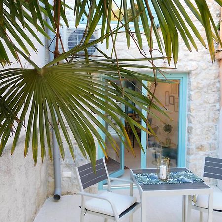 Bezauberndes Steinhaus Mit Garten In Der Altstadt Von Rovinj Eksteriør billede