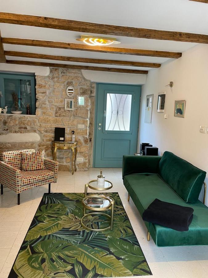 Bezauberndes Steinhaus Mit Garten In Der Altstadt Von Rovinj Eksteriør billede