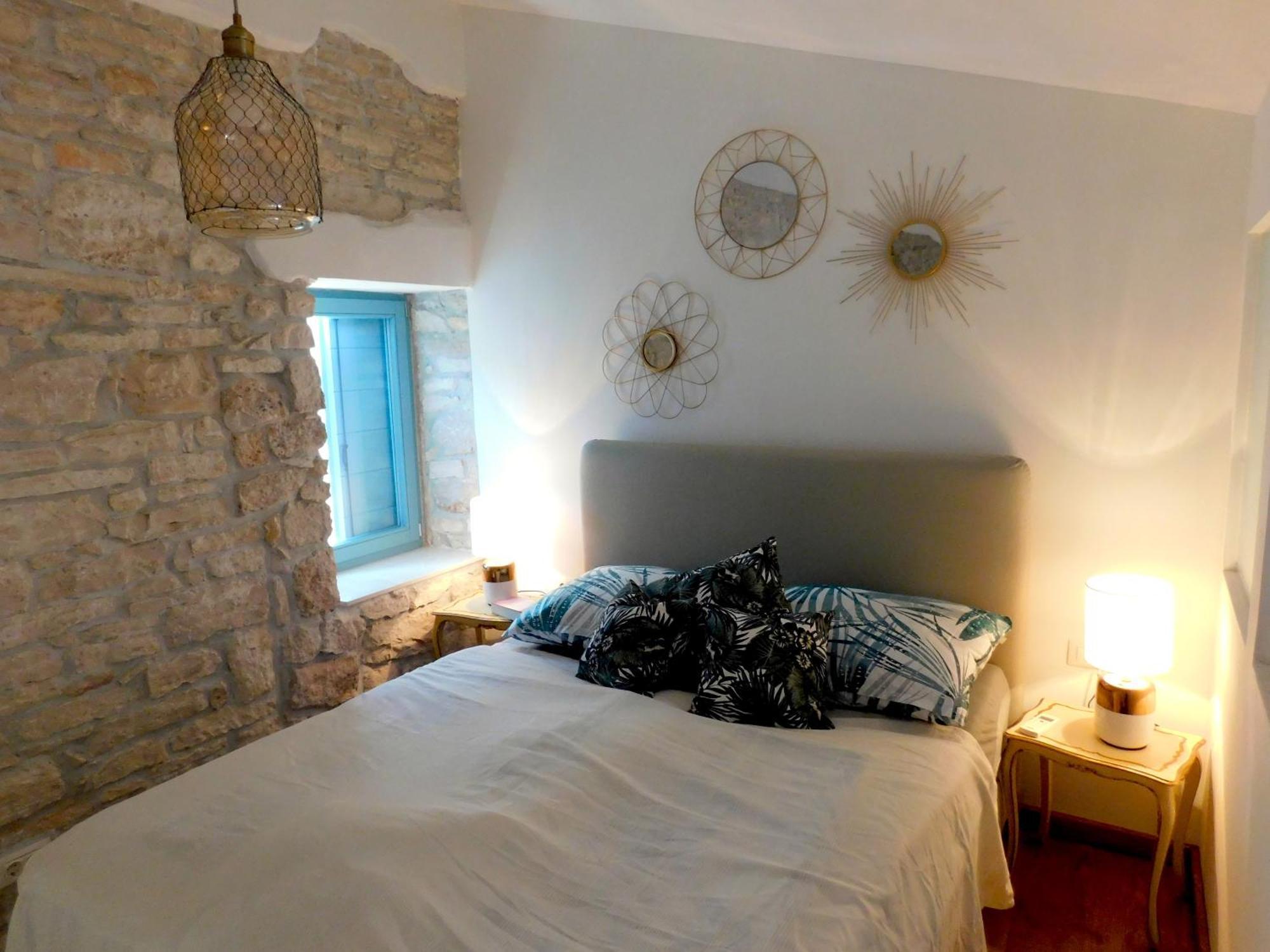 Bezauberndes Steinhaus Mit Garten In Der Altstadt Von Rovinj Eksteriør billede