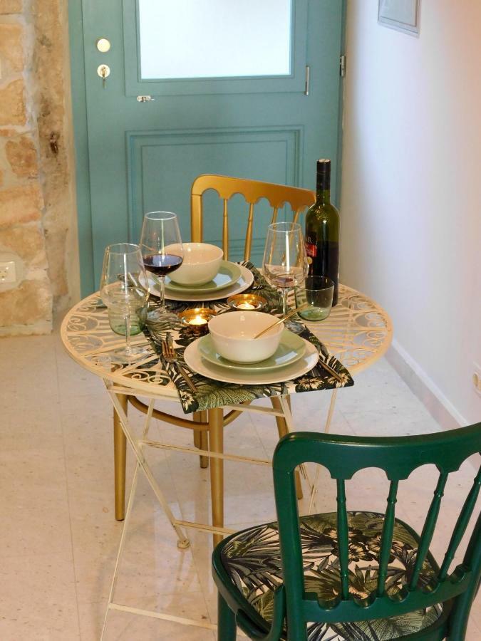 Bezauberndes Steinhaus Mit Garten In Der Altstadt Von Rovinj Eksteriør billede