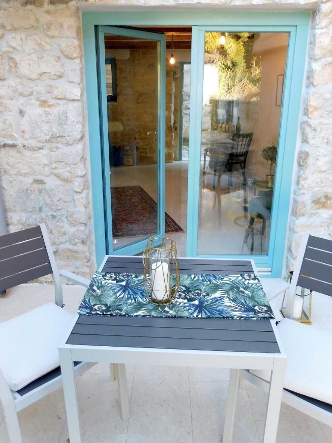 Bezauberndes Steinhaus Mit Garten In Der Altstadt Von Rovinj Eksteriør billede